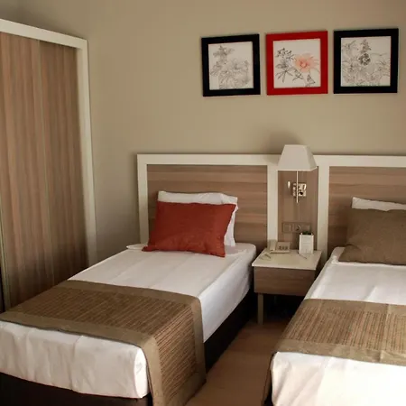 Lrs Port River & Hotel