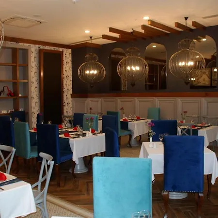 Lrs Port River & Szálloda