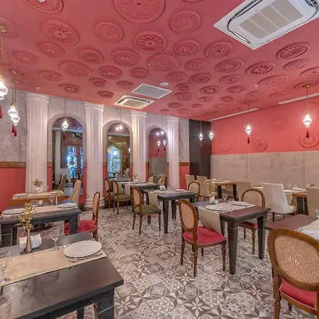 Szálloda Lrs Port River & 5*