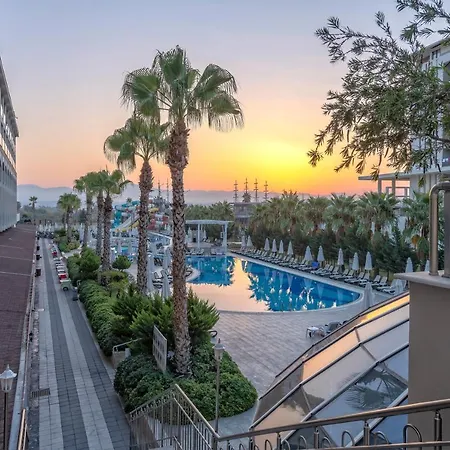 Lrs Port River & Hotel 5*