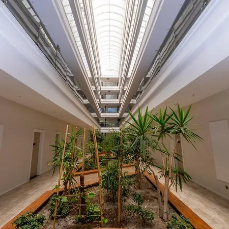 Lrs Port River & فندق