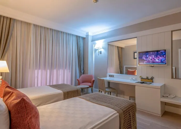 Hotel Lrs Port River & Side